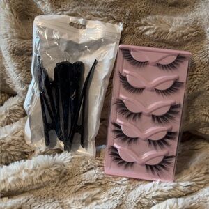 NEW |  Lot Of 2 | Women’s False Eye Lashes /Hair Clips